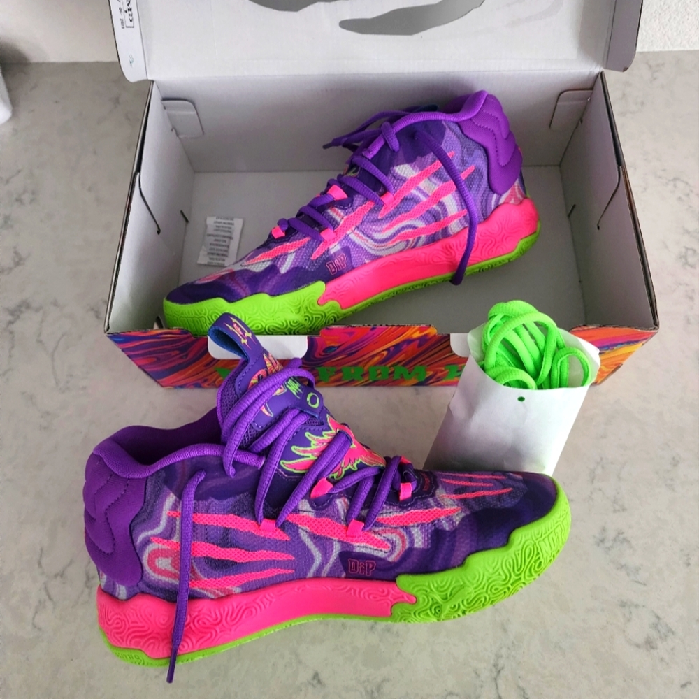 M.E.L.O size 7 Big Kids